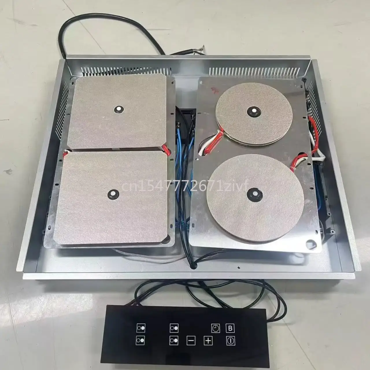 Verstecktes Induktionskochfeld, unsichtbar, eingebauter Herd, magnetisch, unter Granit, Keramikherd, Kochfeld, Herd, kommerzieller Induktionsherd