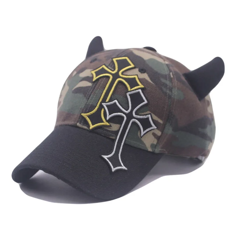 Little Devil Cross Patch Baseball Cap Unisex Camouflage Persönlichkeit Bull Horn ﻿ Hip-Hop Snapback Hut für Damen und Herren Gorras