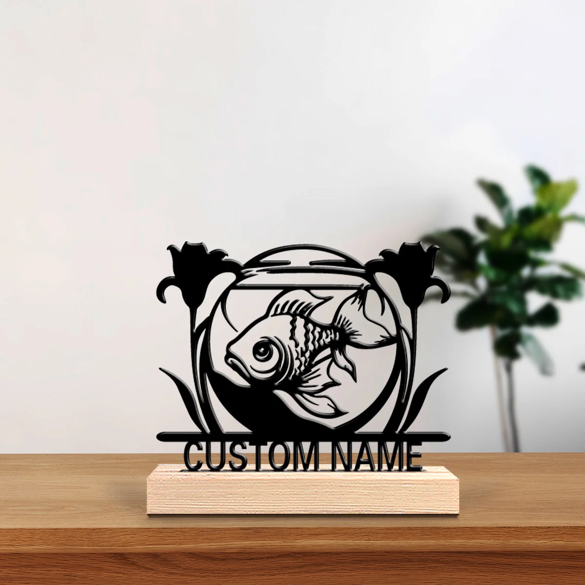 1 Stück niedliche personalisierte Fisch-Metallstatuen, Metallkunst mit Holzsockel, geeignet für Büro, Schlafzimmer, Wohnzimmer, Desktop-De Image