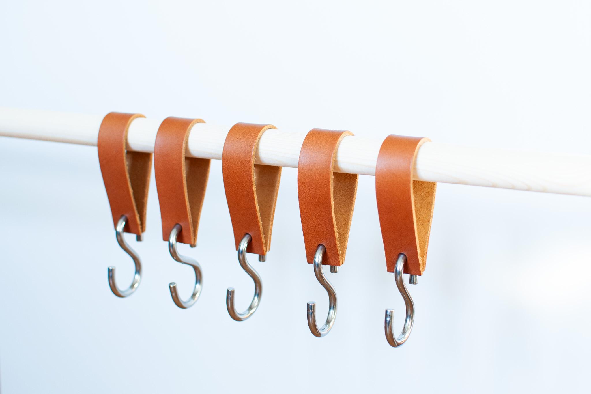 ganci da cucina in pelle a S, ganci a S in pelle, ganci a S in acciaio inossidabile, cinghia per ganci, ganci da cucina, ganci per padelle, gancio per