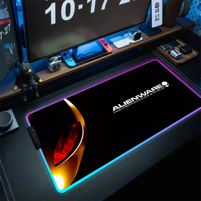 Tappetino per Mouse RGB Anime Alienware Gaming laptop tappetino per tastiera accessori per scrivania Kawaii tappetino per scrivania tappetino per Mouse a Led tappetini per giocatori Mause Pc Xxl