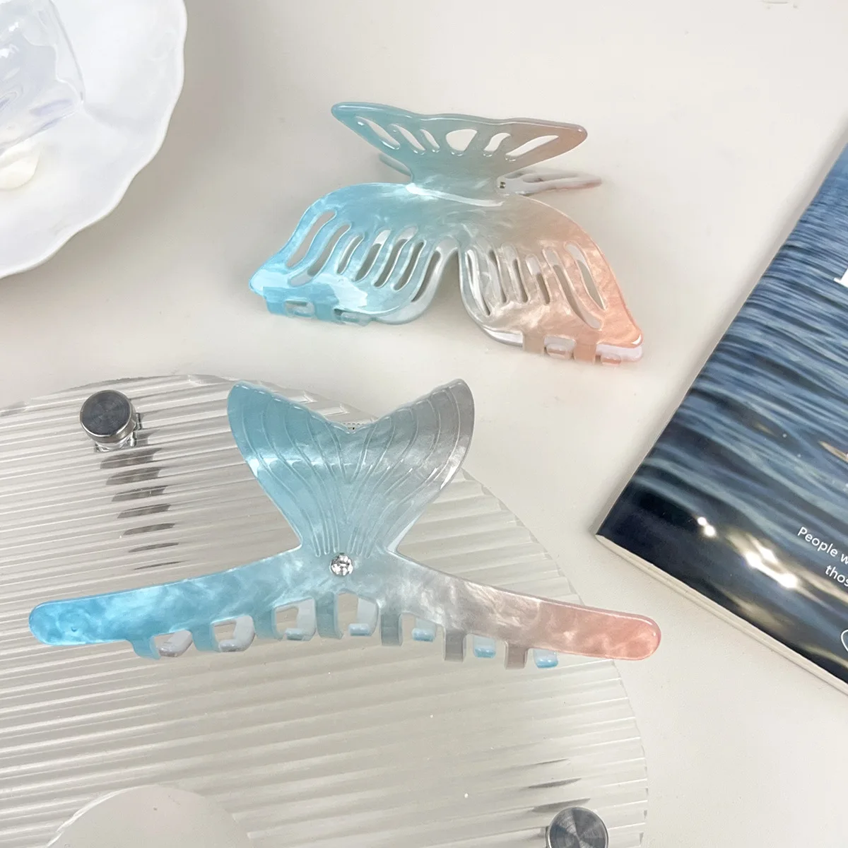 Neue Big Tail Fisch Farbverlauf Acetat Clip Kleine Frische Urlaub Stil Meer Shark Clip Pferdeschwanz Haarnadel Haar Zubehör für Frauen Image