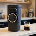 Macchina per caffè espresso portatile Macchina per caffè pressata a mano 2 in 1 Piccola macchina per caffè da viaggio all'aperto Piccola macchina portatile per escursioni picnic