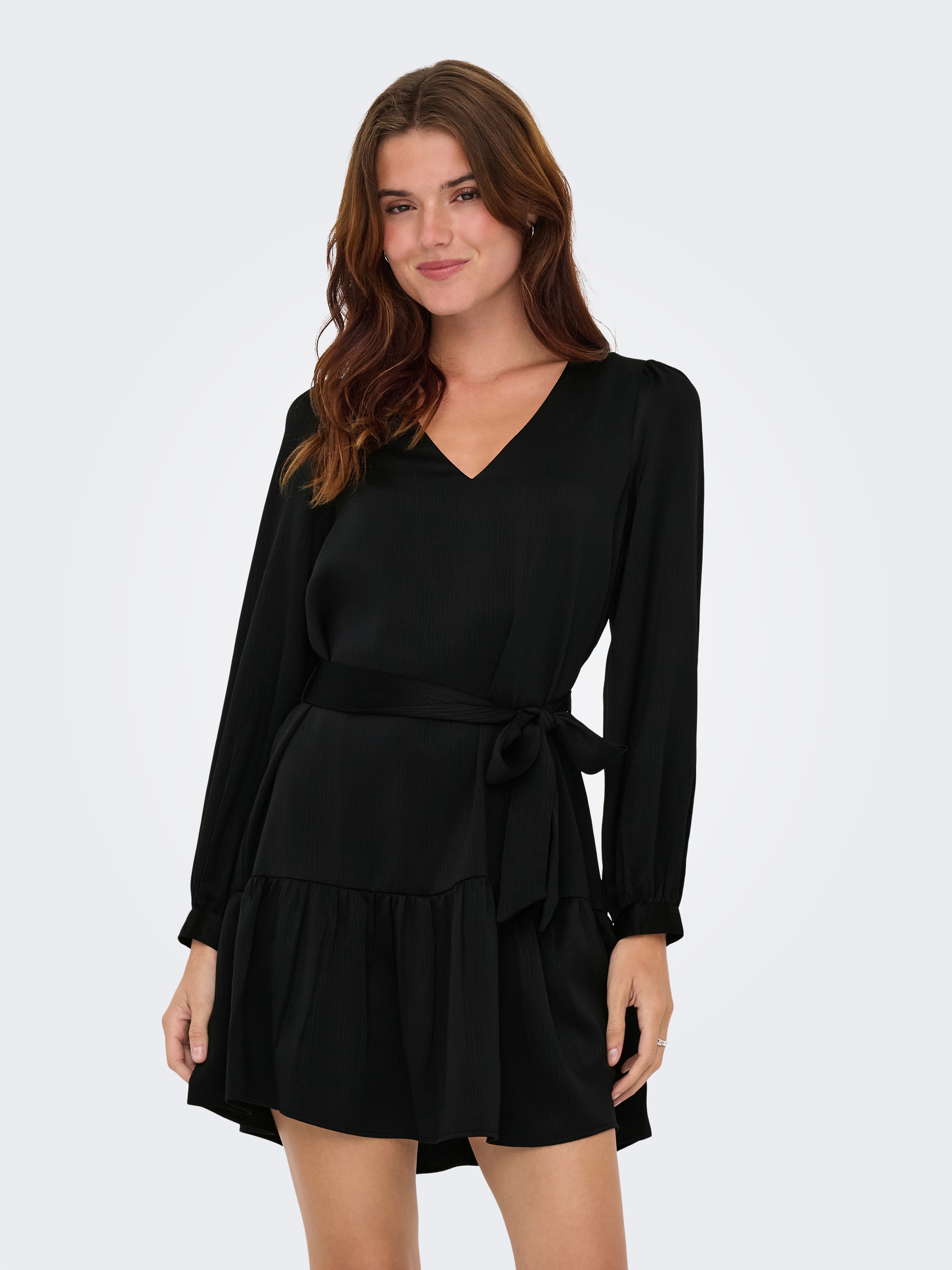 Tunikakleid ONLY "ONLNEW ALENA LIFE L/S SHORT DRESS WVN", Damen, Gr. L, N-Gr, schwarz, Web, Obermaterial: 100% Polyester, unifarben, regular fit, V-Ausschnitt, Kleider, Sommerkleid Image