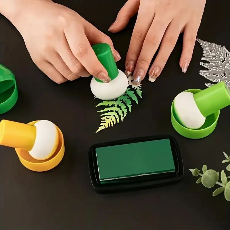 Schablonenpinselset und Schwammpachinko mit Kürbisgriff zum Basteln, Scrapbooking, Kartenherstellung und Mixed Media Art Image