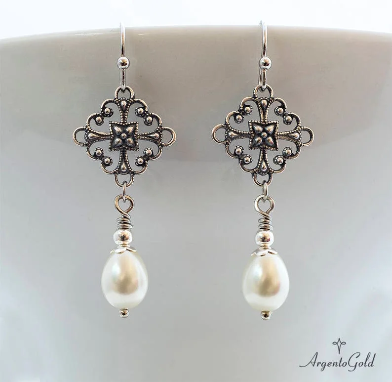 Edwardian Earrings, Ivory Pearl Earrings, Tudor Earrings, Vintage Drop Earrings, Teardrop Pearls, Silver Earrings,