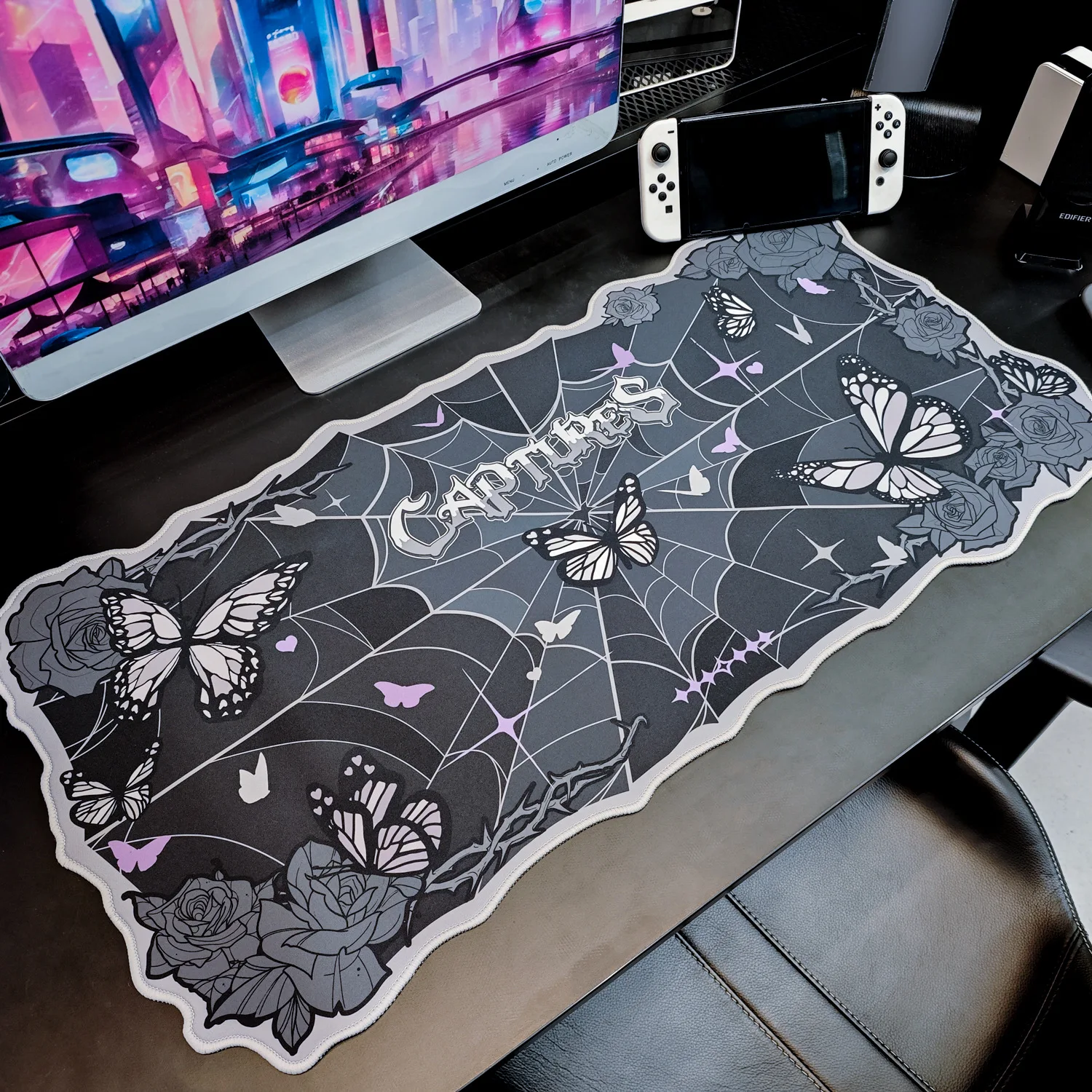 XXL Alien Mauspad, großes schwarzes Schmetterlings-Mauspad, übergroßes Handgelenkstützpad für Gaming und Büro, Gummi-Schreibtischunterlage Image