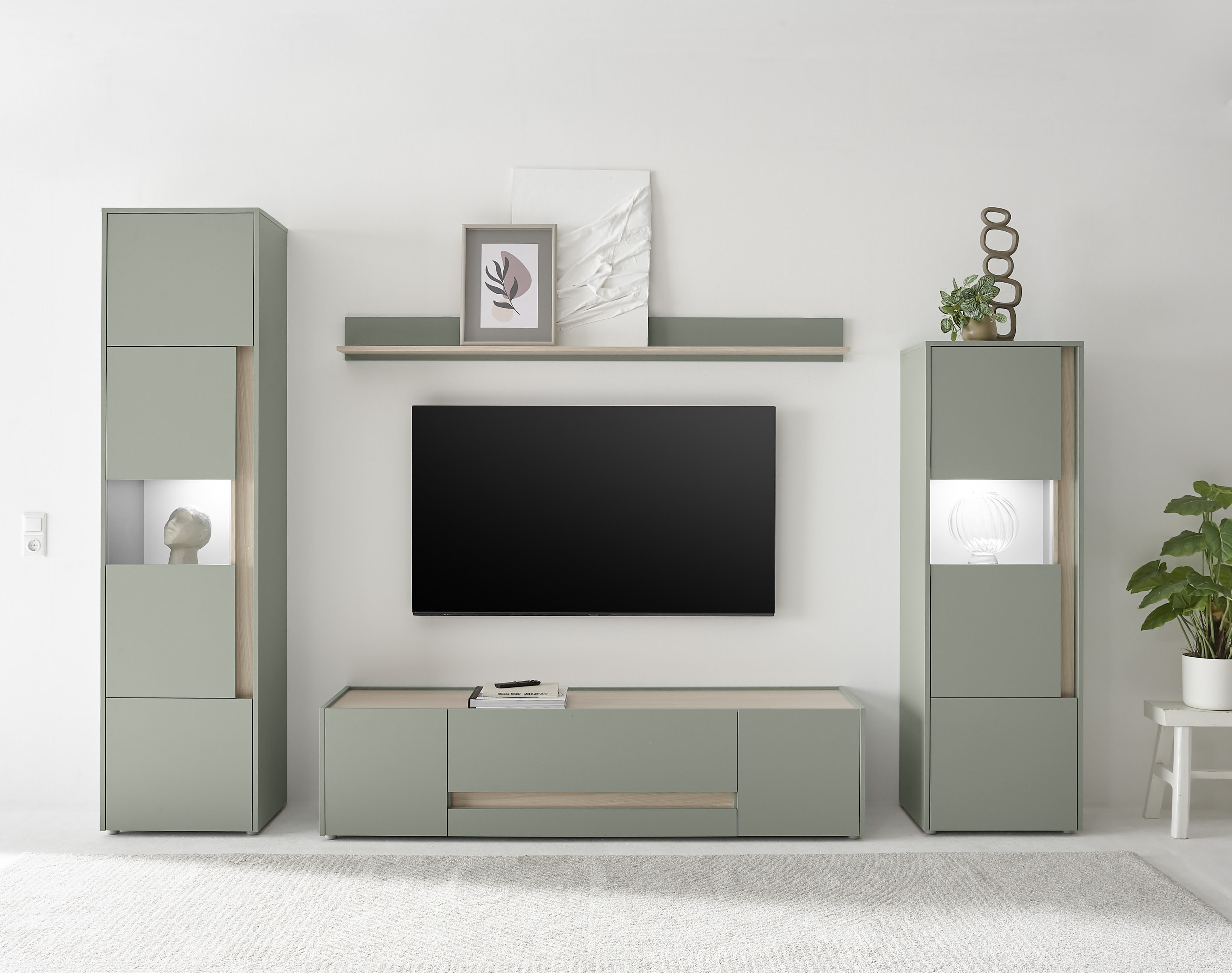 Wohnwand INOSIGN "City/Giron, moderne Anbauwand, Komplettset in vielen Farben verfügbar", grün aloe, B:310cm H:197cm T:45cm, Holzwerkstoff, Kastenmöbel-Sets, Wohnwand, enthält zwei Vitrinen, ein Lowboard & ein Wandboard