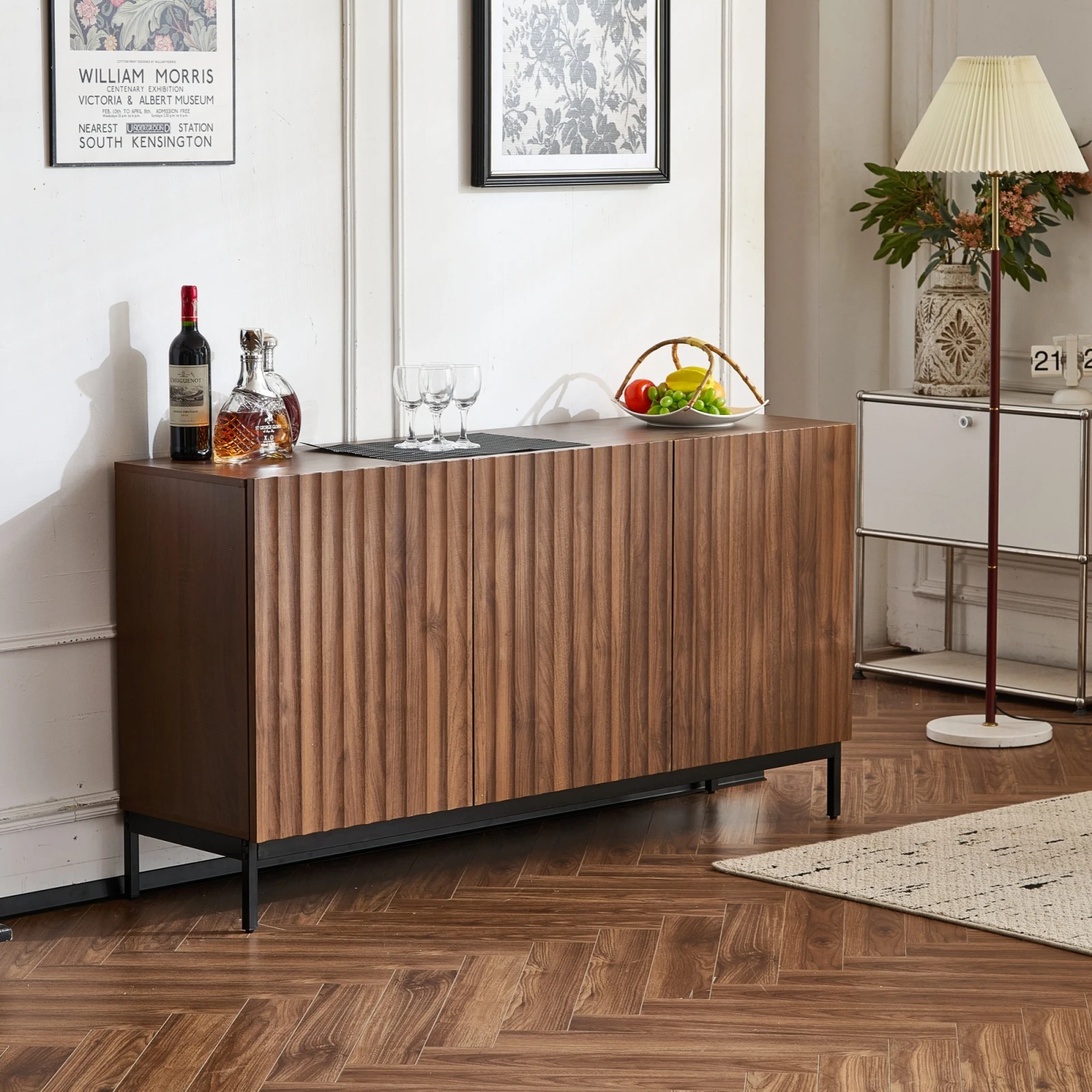Comanlai Sideboard aus dunkelmaserter Eiche, moderner europäischer Schrank, 3D-Wellen-Design, Credenza-Berührung zum Öffnen, griffloser Konsolentisch
