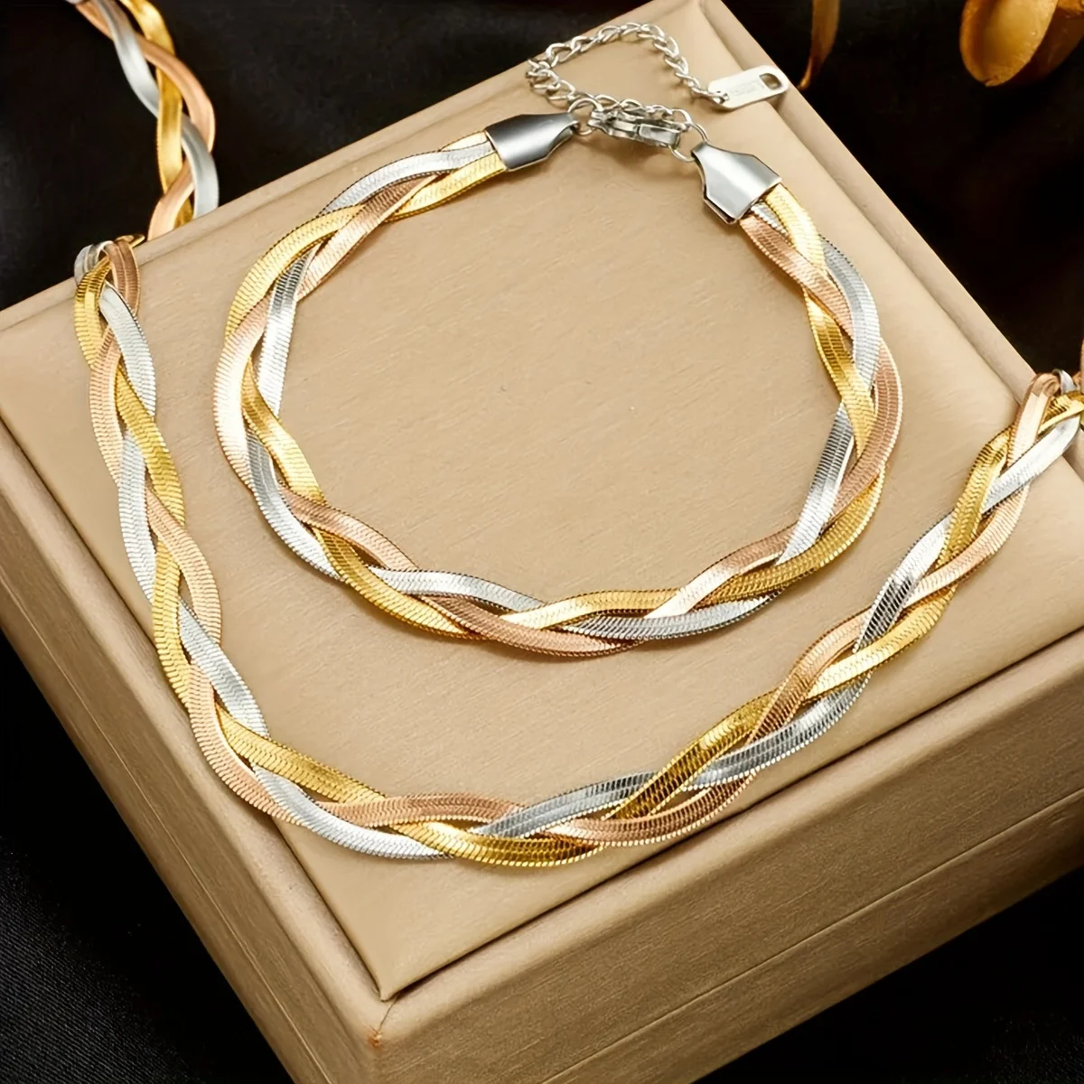 Nuovo Set 2026 di Bracciale a Catena con Lame Tricolore in Acciaio Inossidabile e Collana Piatta a Spina di Pesce, Gioielli Personalizzati di Tendenza, Regalo