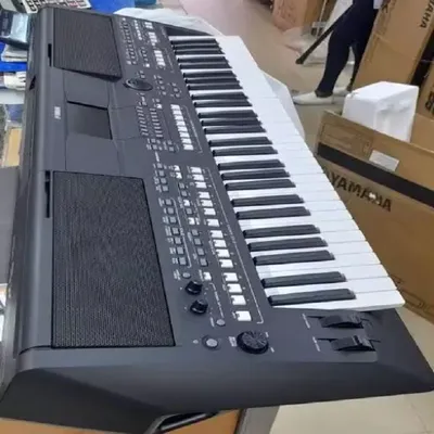 AUF LAGER PSR SX920 61-Tasten-Digital-Arranger-Keyboard