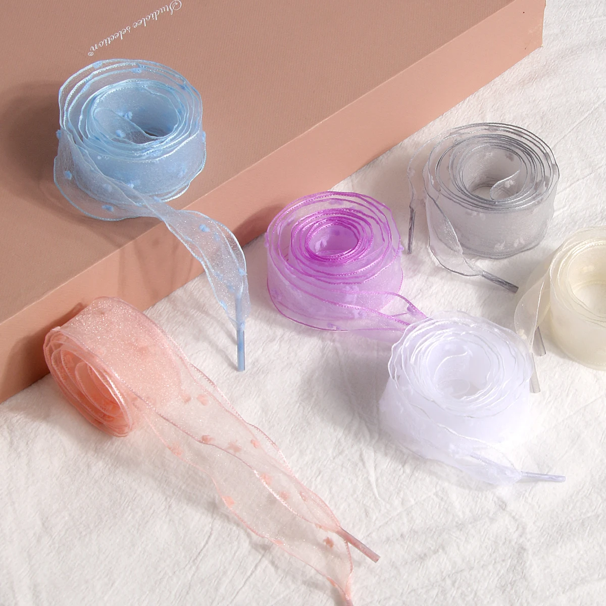 2,5 cm breite flache Chiffon-Schuhe mit Plüsch-Punktschnürsenkeln | Stoff aus Organza | Freizeitschuhe im frischen Stil für Mädchen Image