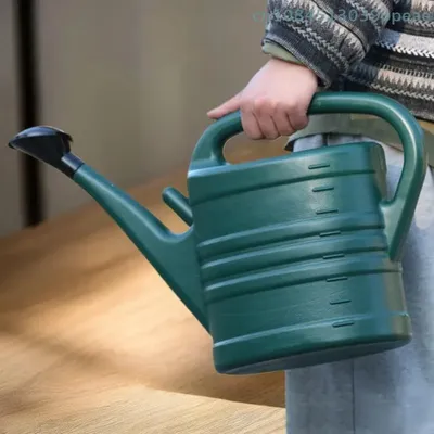 1 Pc 5L Plastic Watering Can Garden Essential Watering Can Indoor Outdoor Light Weight Cans Watering Can Family Gardening Tool