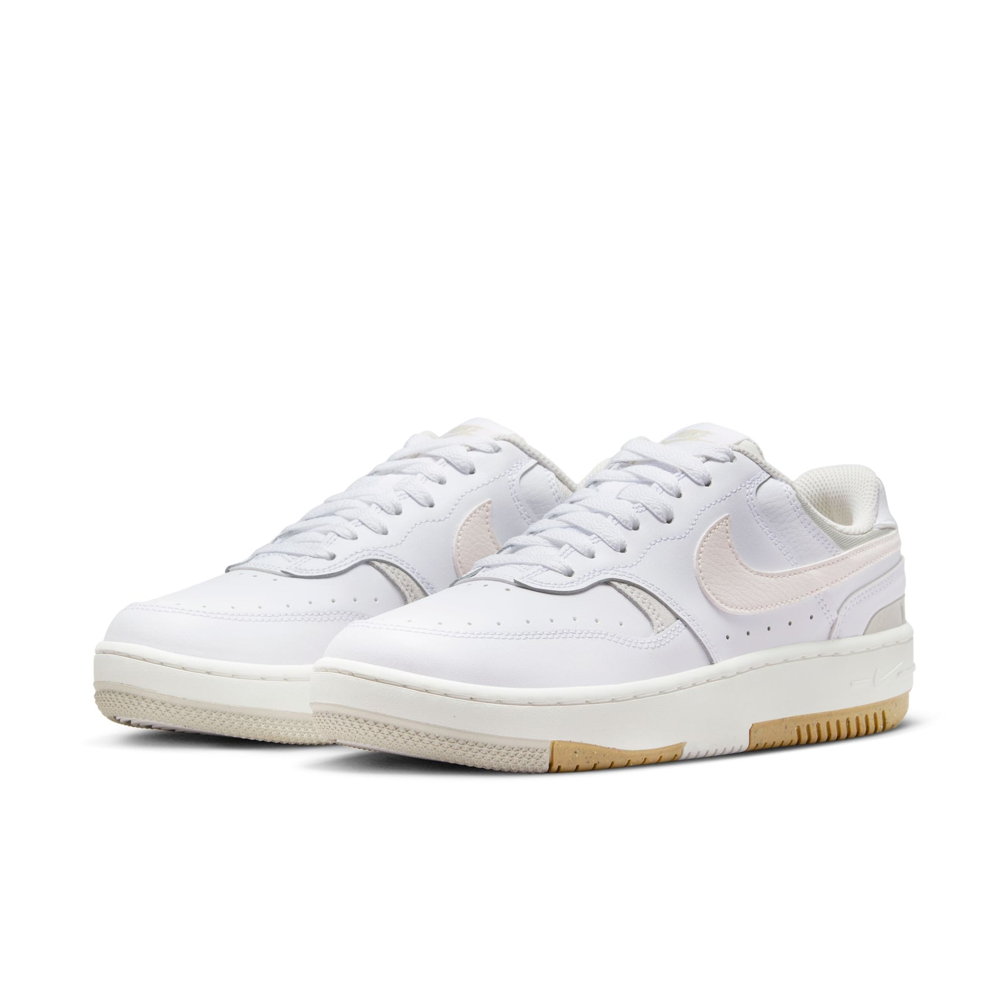 Sneaker NIKE SPORTSWEAR "WMNS NIKE GAMMA FORCE", Gr. 42, weiß, phantom, light bone, sanddrift, Leder, Synthetik, Sportlich, Schuhe