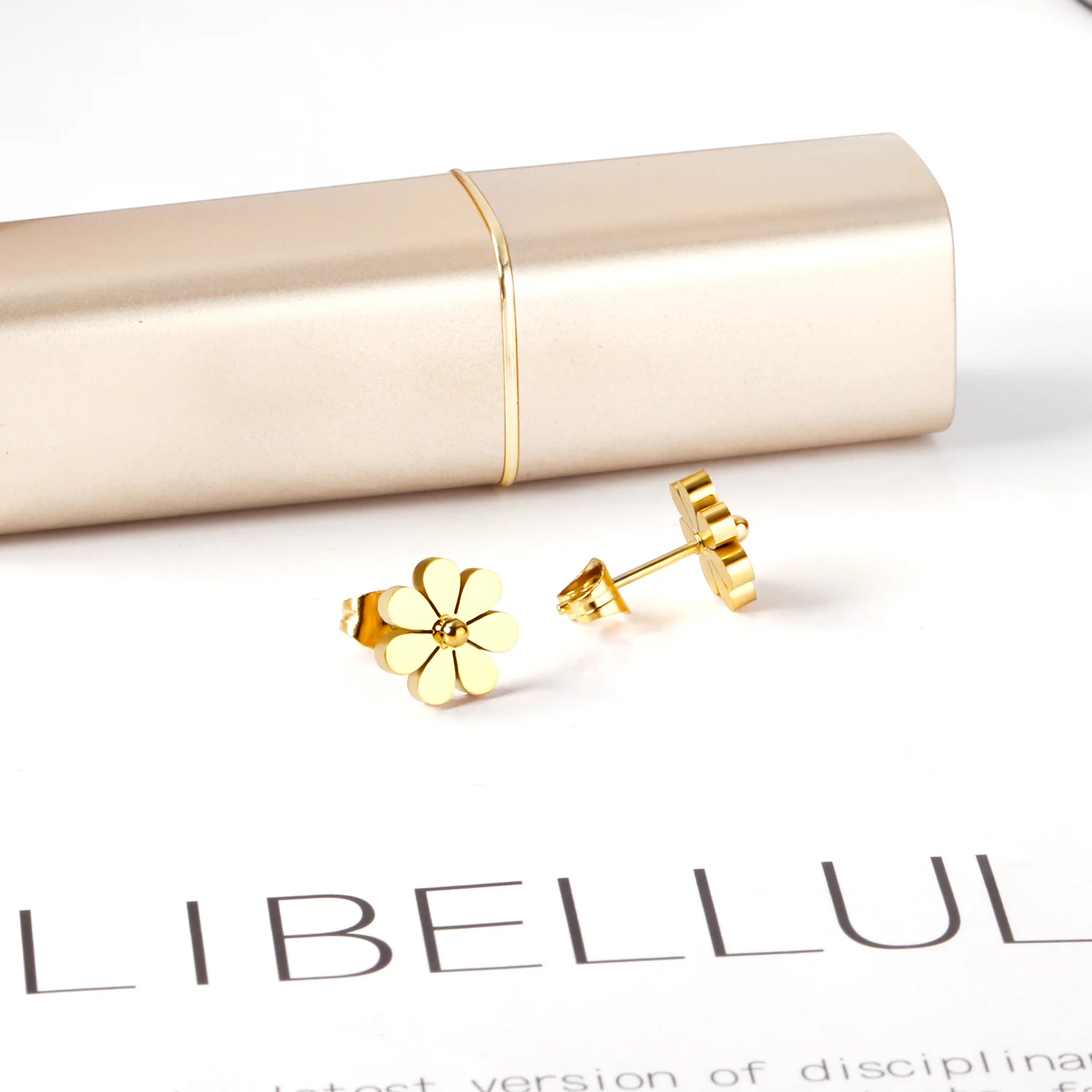 Zubehör Edelstahl Frauen Allergie Prävention kleine Zouju Schweißen 2mm Stahlkugel Ohrringe 14 Karat Gold zarten Schmuck Image