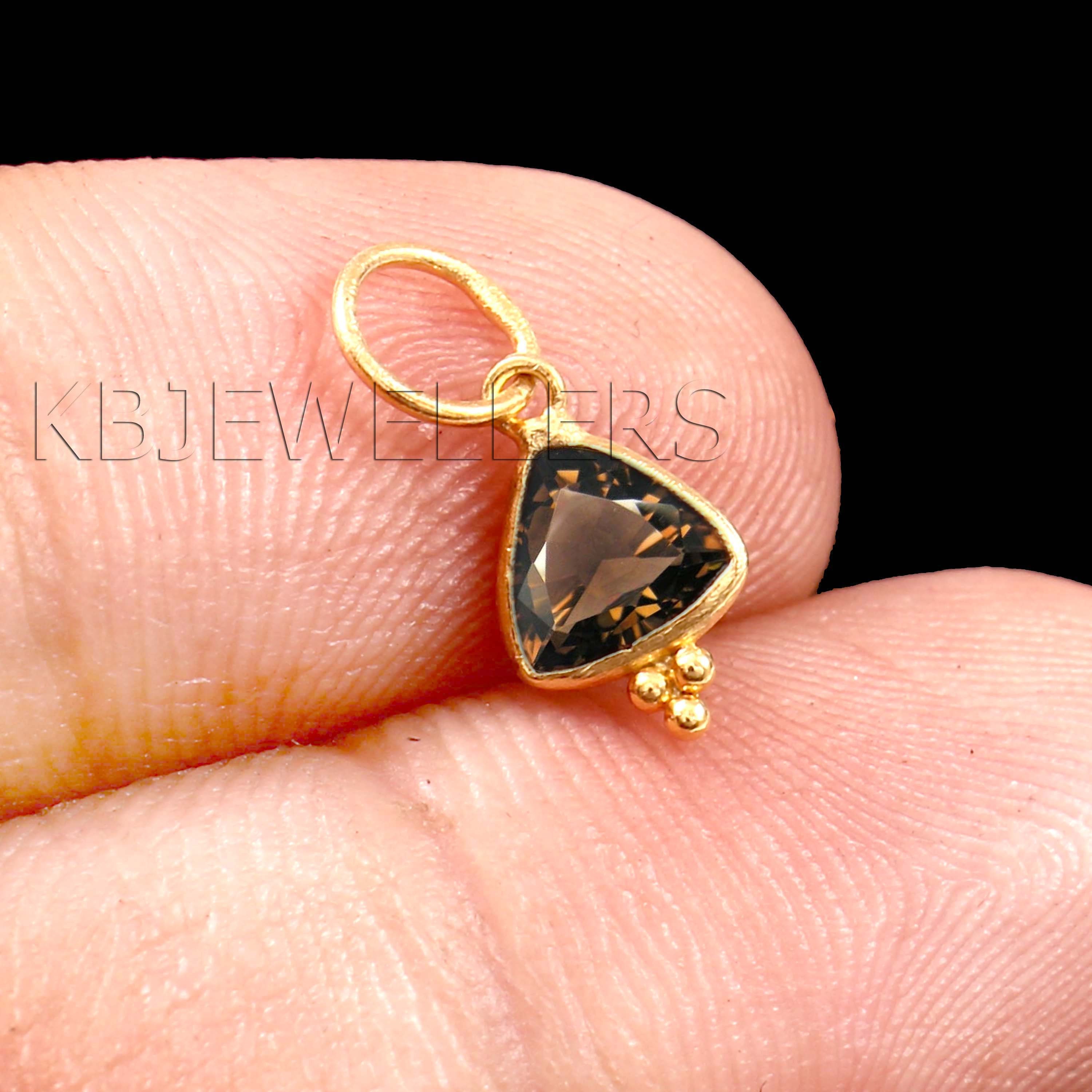 Ciondolo in quarzo fumé placcato oro 14 carati: ciondolo artigianale con pietra preziosa a taglio trilione
