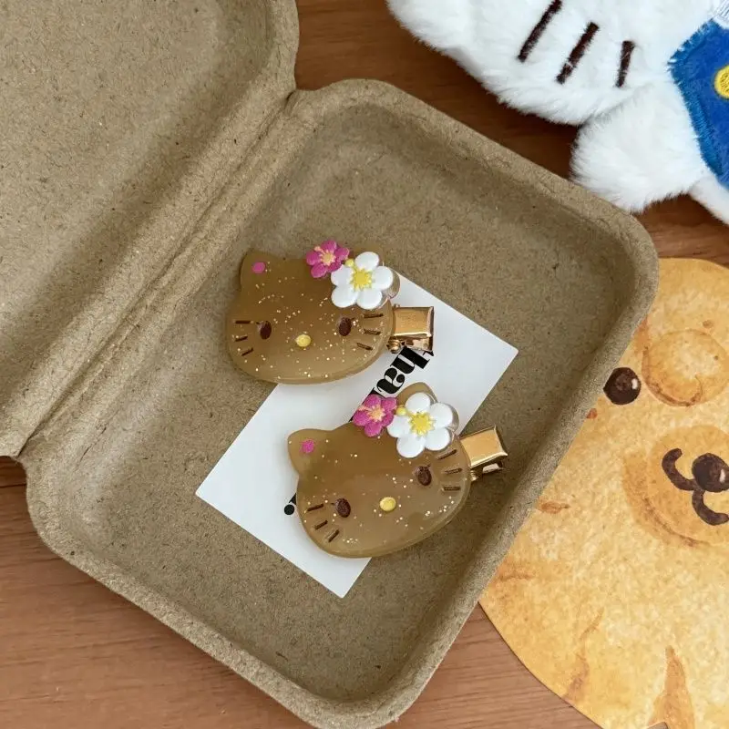 Kawaii Sanrio Black Skin Hello Kitty Haarnadel Kreativer Cartoon Süßer süßer Pony Seitenclip Vielseitiger Kopfschmuck Mädchen Geburtstagsgeschenk