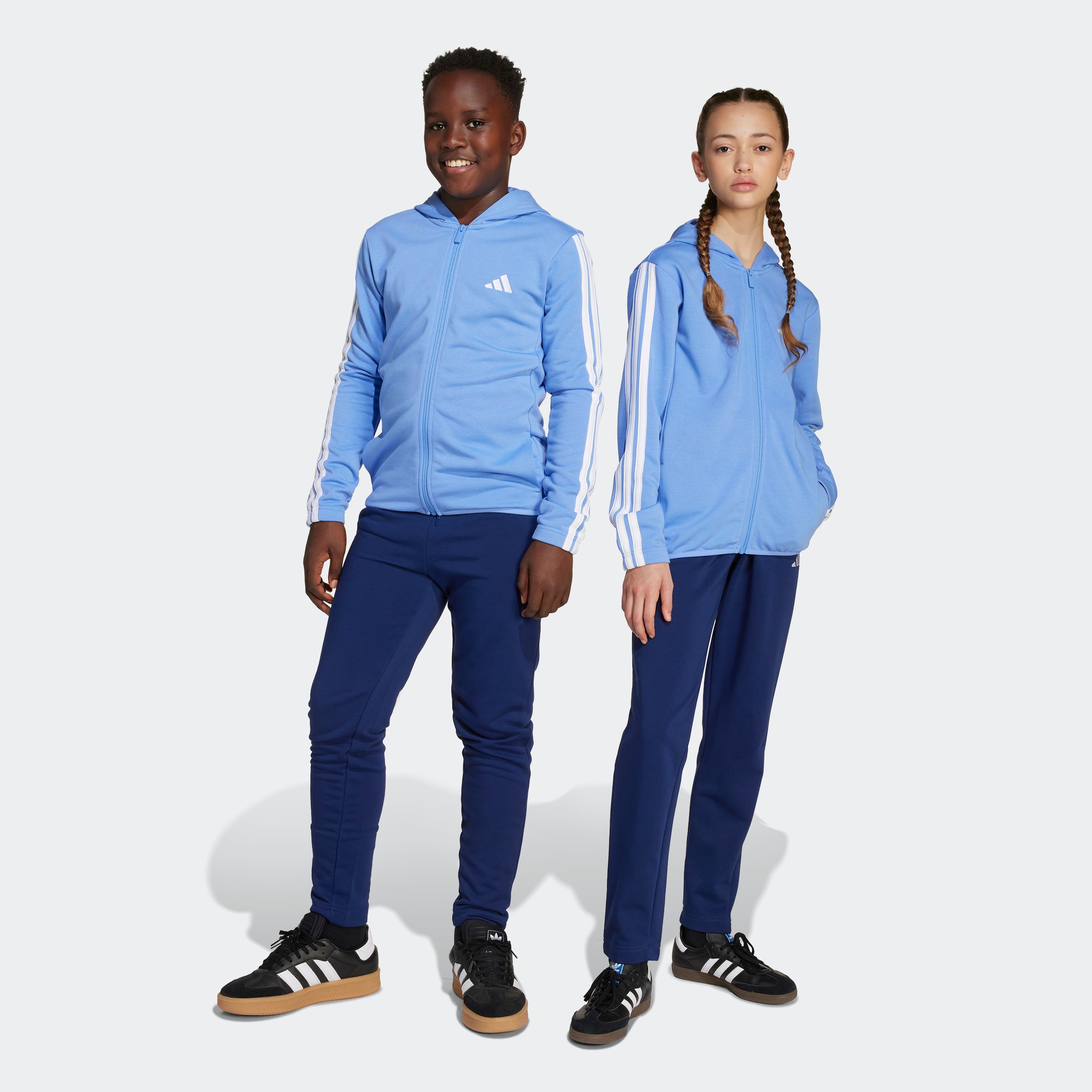 Trainingsanzug ADIDAS SPORTSWEAR "J 3S FT TS 220", Kinder, Gr. 164, blau (blau fusion, weiß), Obermaterial: 52% Baumwolle, 48% Polyester, sportlich, Sportanzüge Image