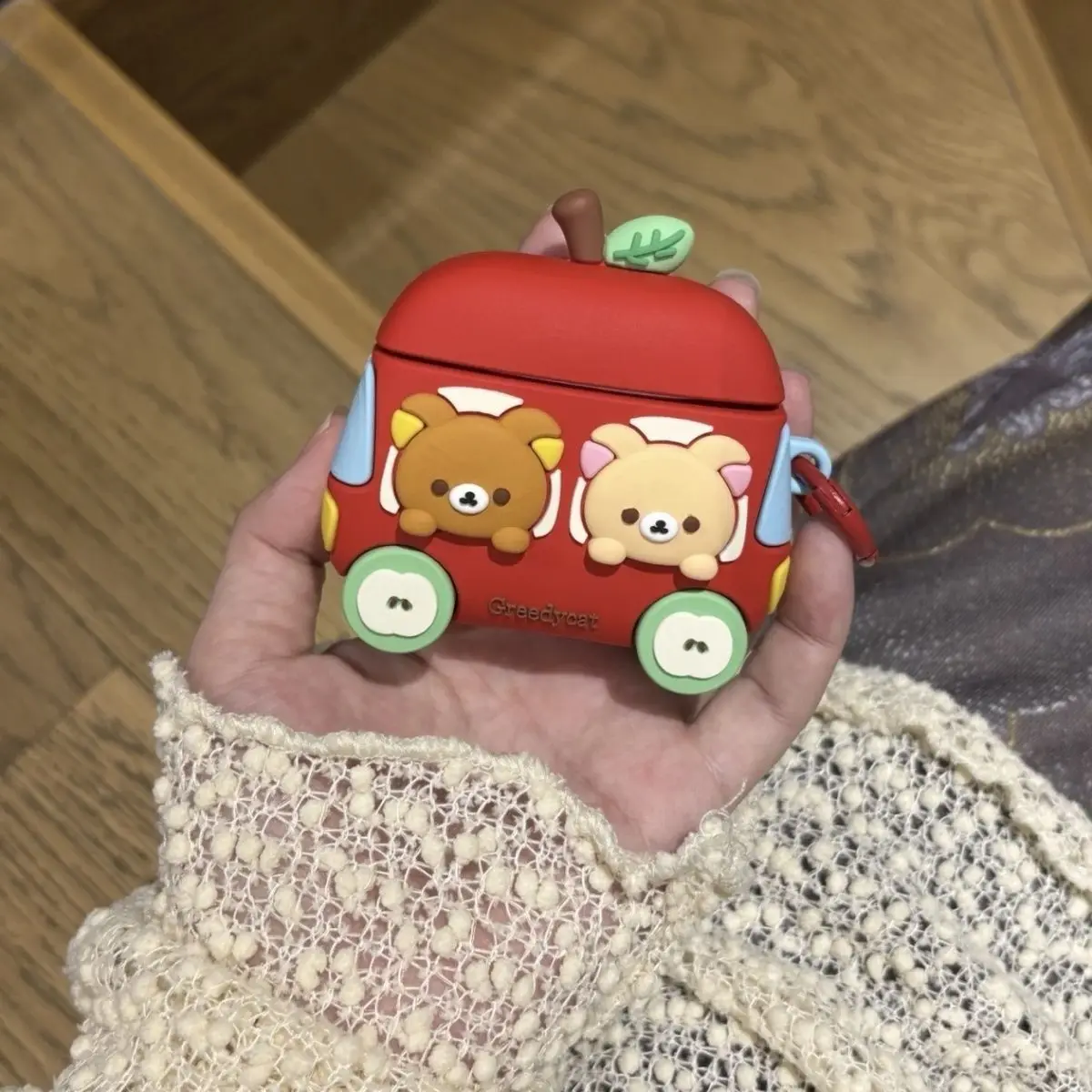 Cute 3D apple car, easy bear suitable for AirPods 4th generation, 2nd generation earphone case, 3rd generation Pro, girl protect