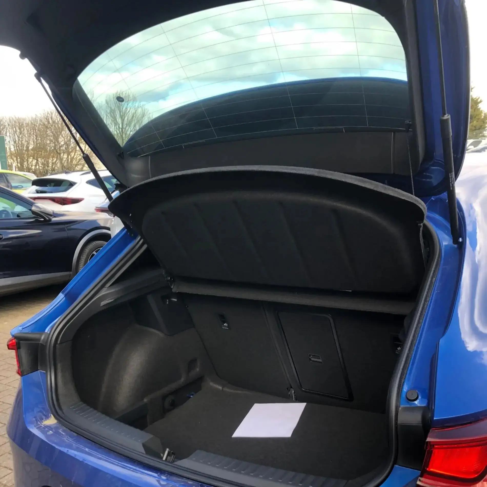 Auto Ammortizzatori Con Molle Per Seat Leon Cupra Leon Hatchback KL1/KL8 2020-presente Portellone Posteriore Tronco Ascensore Supporta Ammortizzatore