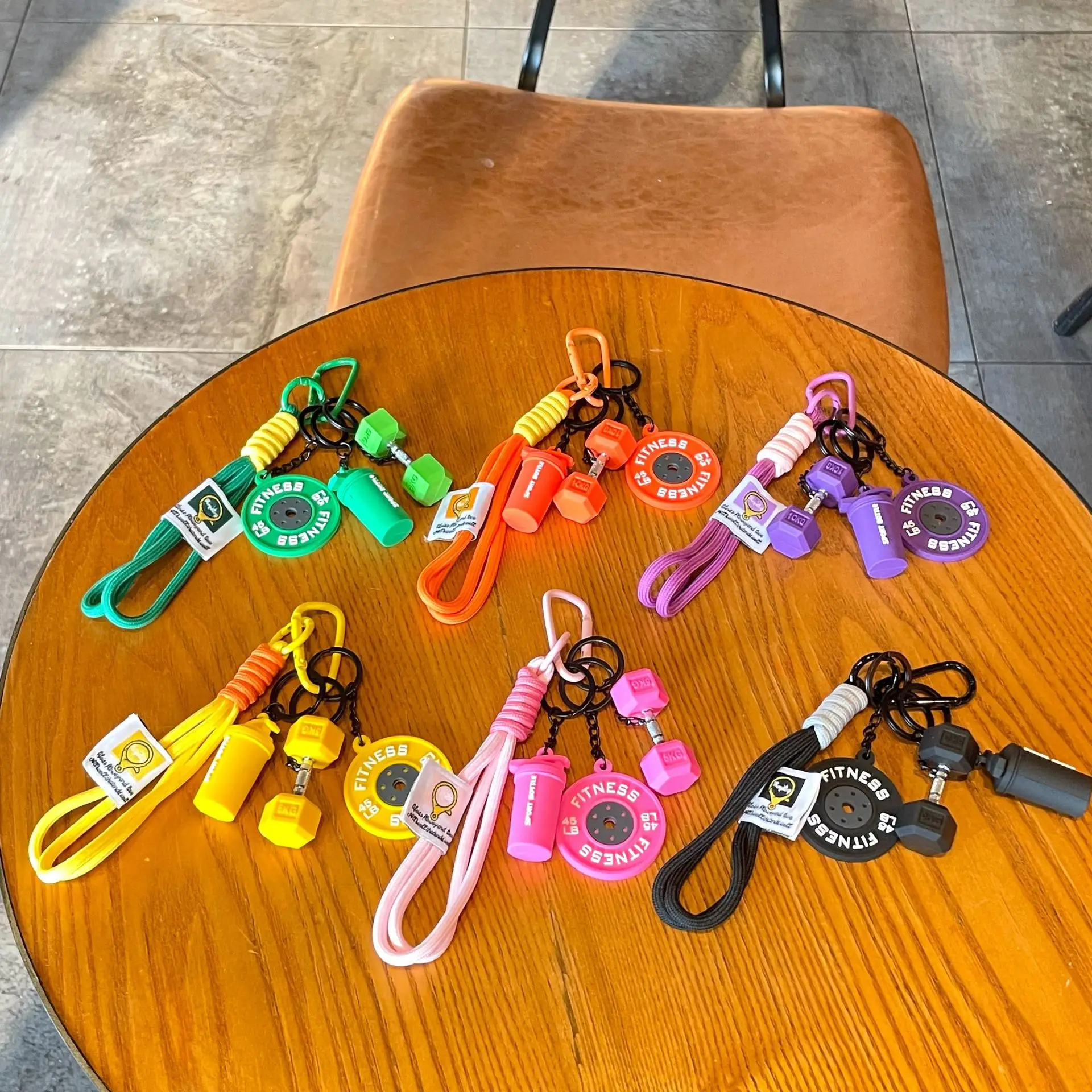 2025 HOT! Fitness Keychain Gym Barbell Key chain Weightlifting Keyring Silicone Weight Plate Gym Gifts Workout Gifts Bag gift