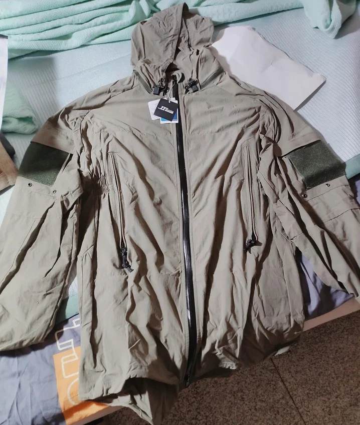 PCU L5 Graue Softshell-Jacke Taktischer Jagdanzug aus Nylon Reißverschluss-Jacke für Outdoor-Camping, Wandern und Felsklettern Image
