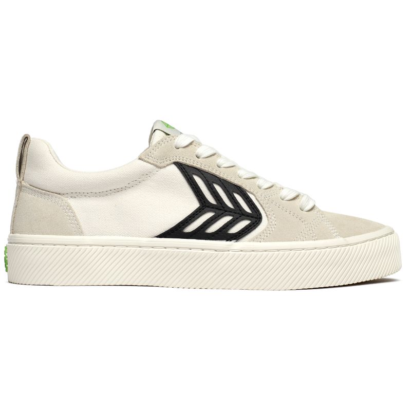 Cariuma Catiba Sneakers Image