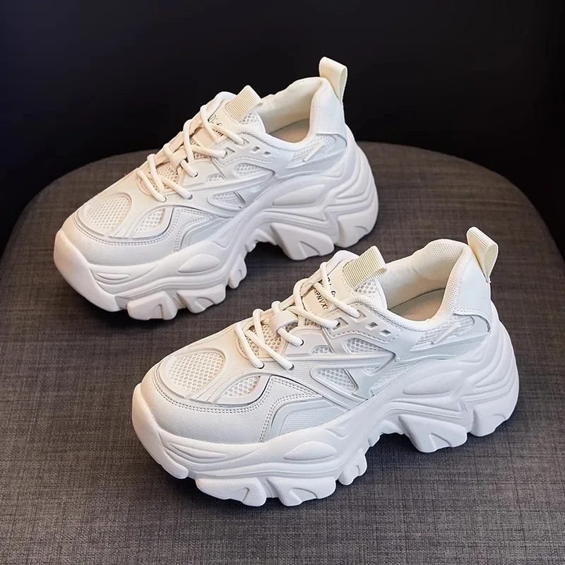 2025 neue Frauen Neue Mode Plattform Sport Schuhe Frauen Sommer Schwarz Casual Chunky Turnschuhe Frauen Mesh Leder Plattform Schuhe