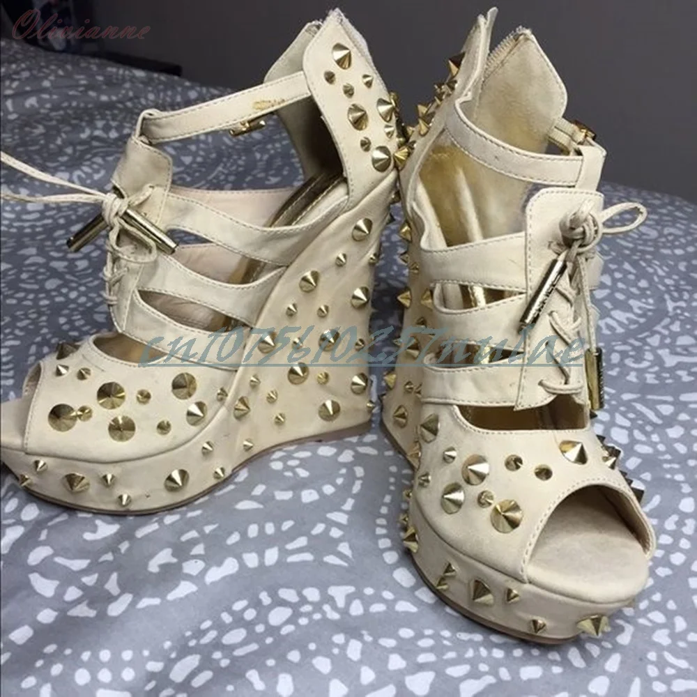 2025 neue Viele Runde Metall Runde Nieten Dekor Sandalen Riemchen Peep Toe Hohl Keile High Heel Sommer Frauen Schuhe Para Mujere