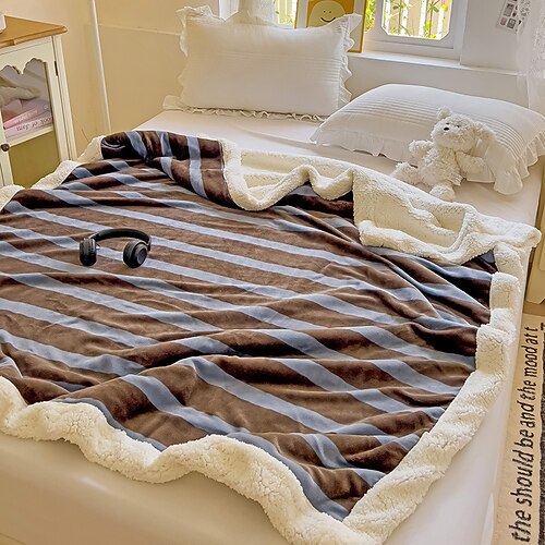 Plüschige Milchsamtdecke, dicker Korallenfleece-Überwurf für Büro, Schlafsaal, Nickerchen oder Bett, weiche, gemütliche kleine Herbst-Winter-Decke Image