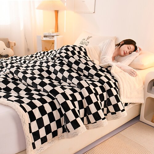 dicke 3-lagige gesteppte Milchsamtdecke mit aufgedrucktem Design, weicher, gemütlicher Überwurf fürs Nickerchen im Büro, Bett oder als Geschenk, warme Winterdecke Image