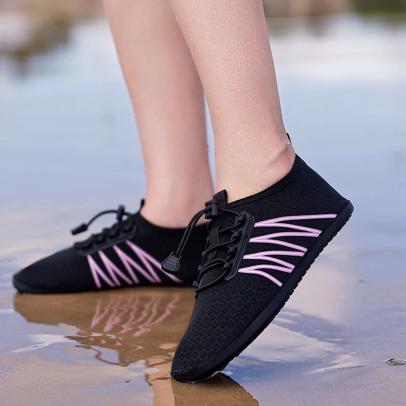 Atmungsaktive Paar Aqua Schuhe Weiche Flexible Männer Wasser Schuhe Anti-slip frauen Strand Schuhe Neue Schnell Trocknend Casual turnschuhe 2025