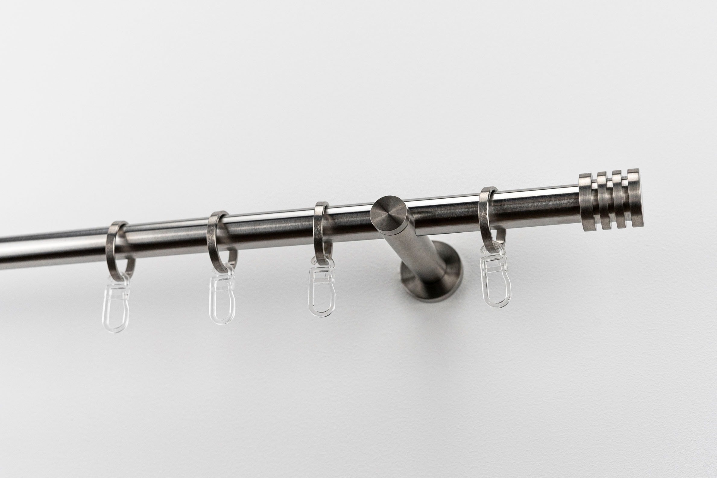 Gardinenstange GARESA "Elke Vollrund", silber (edelstahlfarben), L:430cm, Edelstahl, Gardinenstangen, Vorhanggarnitur, einfache Montage, verlängerbar, mit Ringe Image