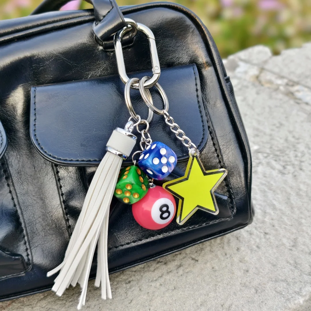 Rosa 8-Ball-Quasten-Stern-Schlüsselanhänger mit mehreren Elementen, Taschenanhänger, süßes und elegantes Accessoire, Geburtstagsgeschenk