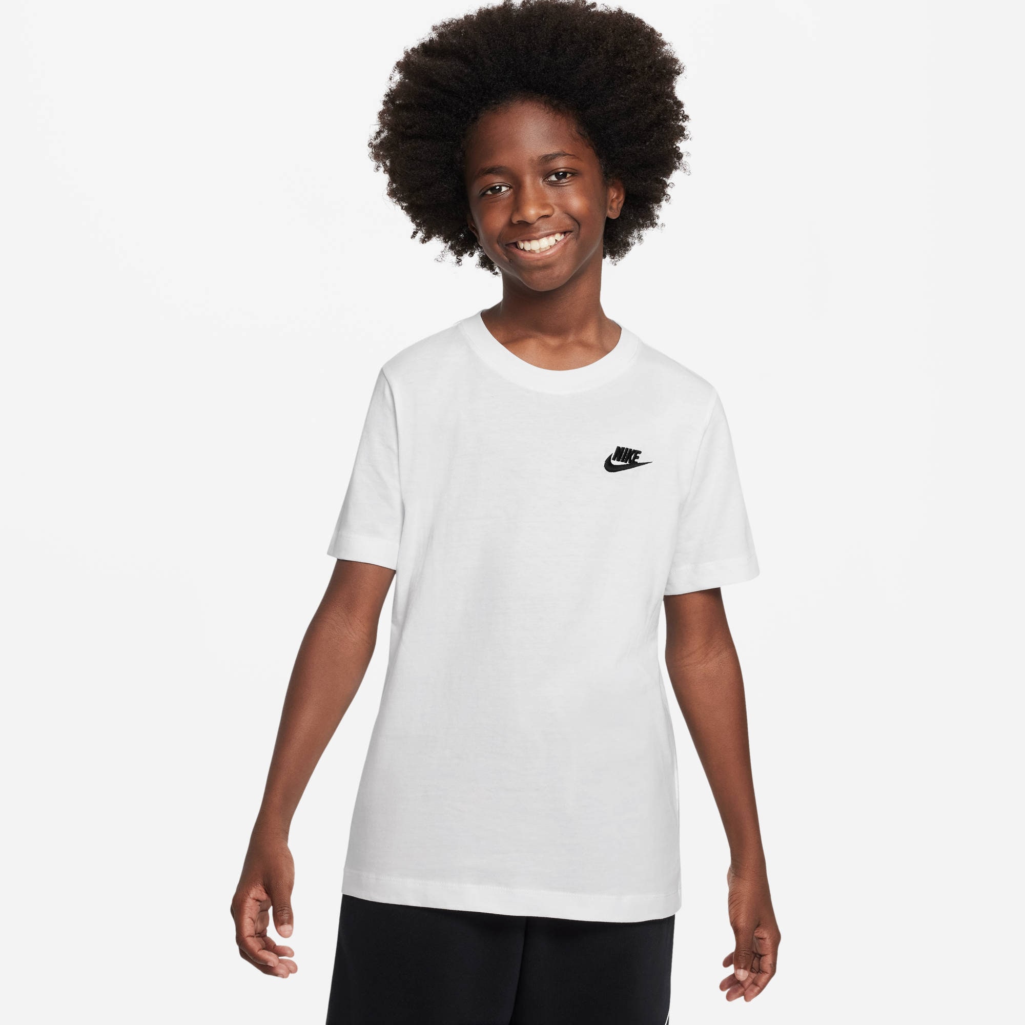 T-Shirt NIKE SPORTSWEAR "K NSW TEE EMB FUTURA LBR", Kinder, Gr. XL (164/170), weiß, Obermaterial: 100% Baumwolle, normal, Shirts Image