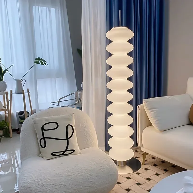 Dänische Kürbislampe Designer Sofa neben dem Wohnzimmer Schlafzimmer Stehlampe Nordic Kreatives Modell Zimmer Homestay Tischlampe
