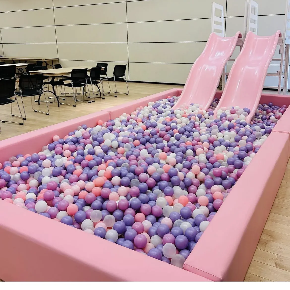 Rot Blau Bällebad Weicher Bällebad Baby Übergroßer weicher Bällebad Image