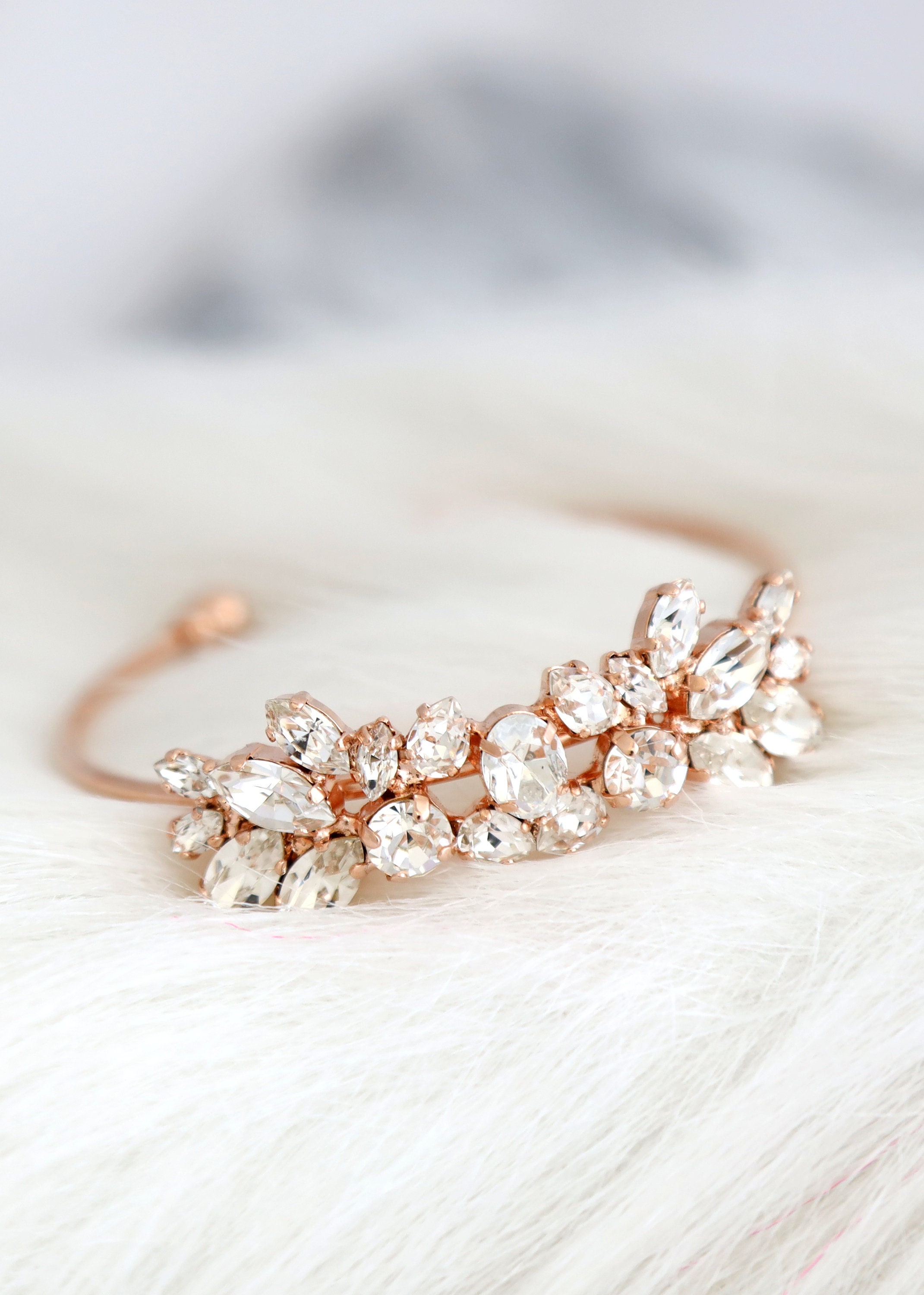 Braut Kristall Armband, Braut Gold Armband, klare Kristall Braut Manschette Armband, Brautjungfern Armbänder, Rose Gold Manschette Braut Armband