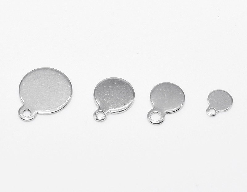 50 Stück 6 mm 8 mm 10 mm 12 mm 316 Edelstahl runde Scheibe mit Schlaufe, flache Dime Perlen, runder Stahlarmband Charm, Stamping Tag Anhänger