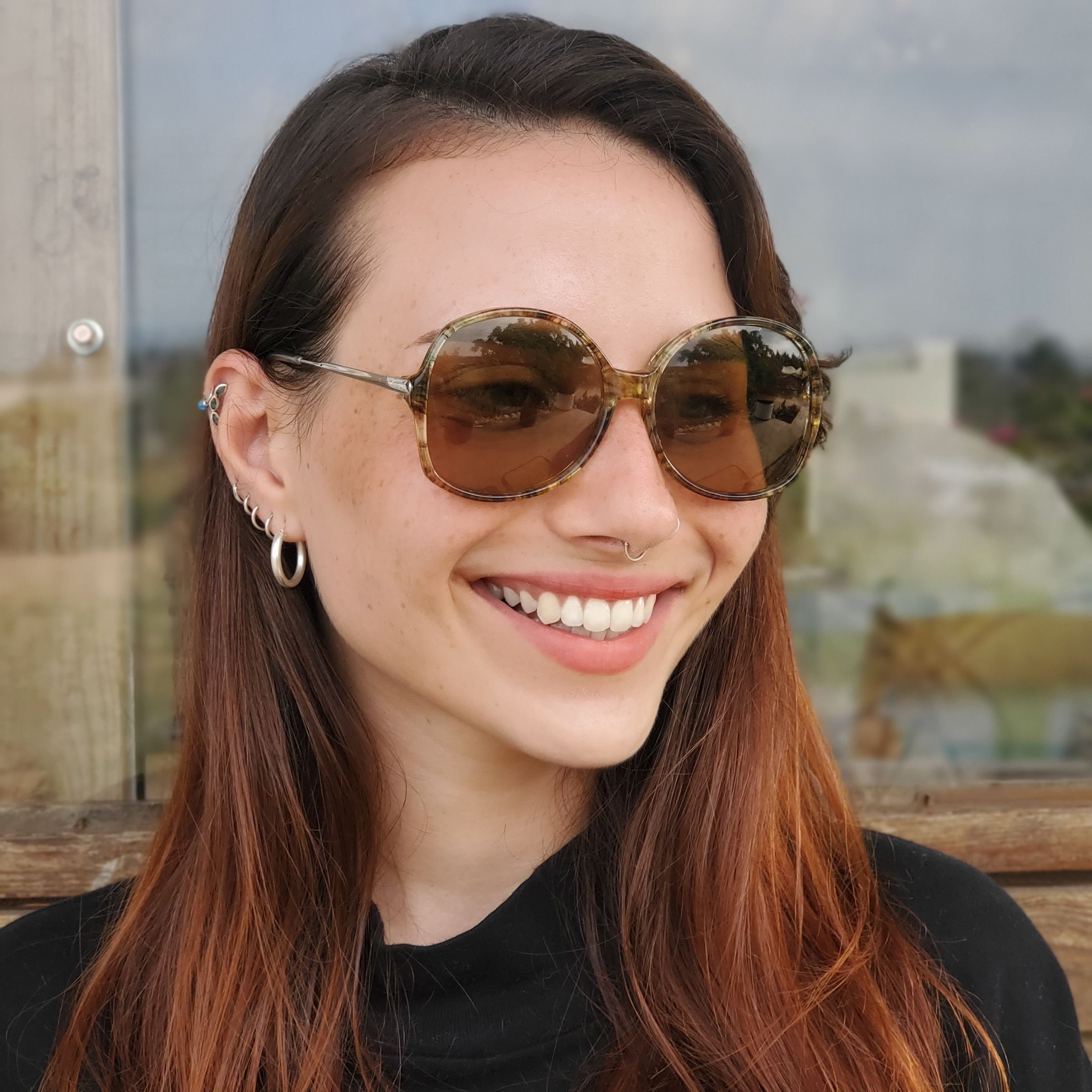 Vintage 70er Jahre Runde Sonnenbrille, Tortoise Braun Frauen Sonnenbrillen, Oversized Hippie Sunnies, Nie getragen Vintage Sonnenbrillen