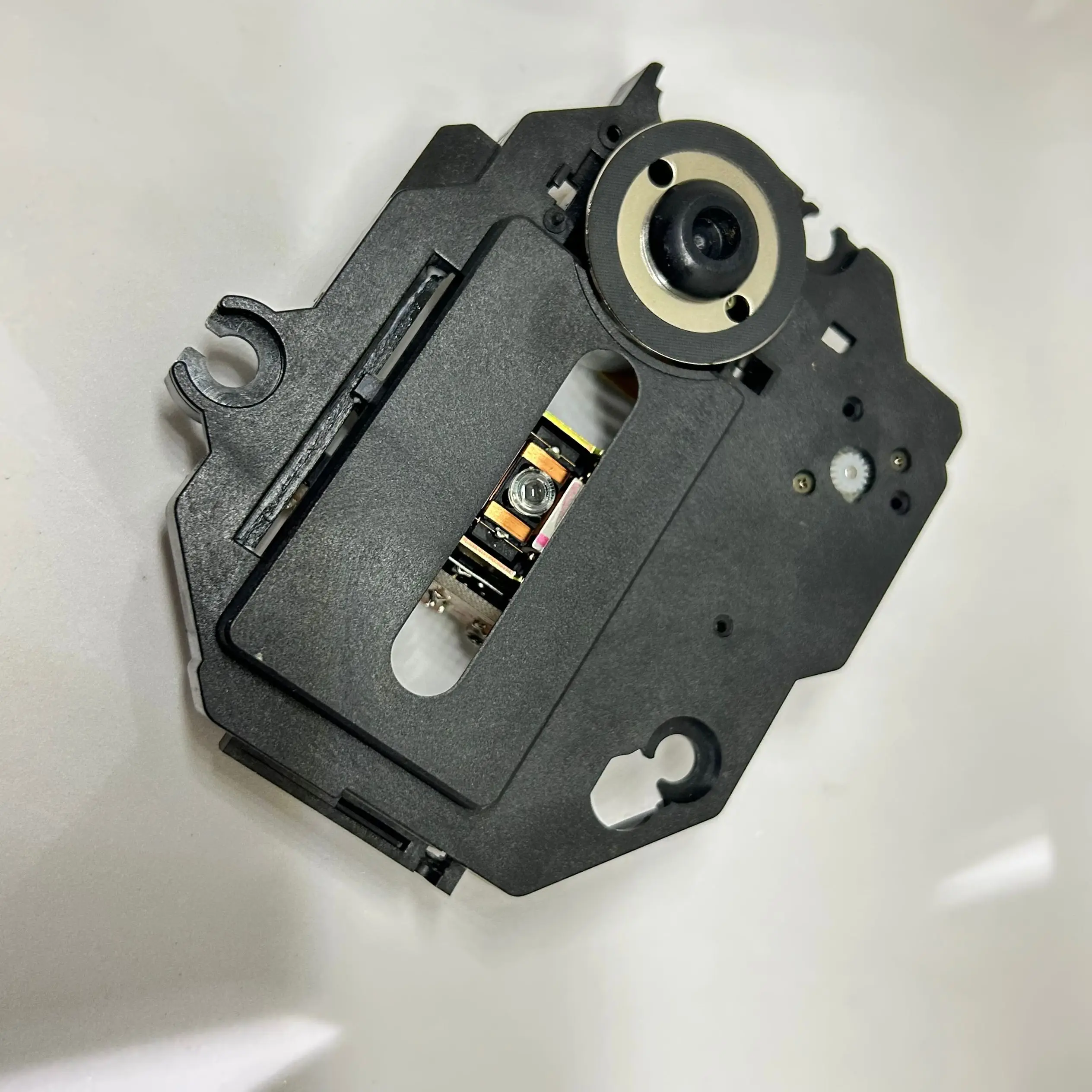 Brandneue SF-P100 SFP100 P100 13PIN CD Laser Lens Lasereinheit Optical Pick-ups Bloc Optique Image