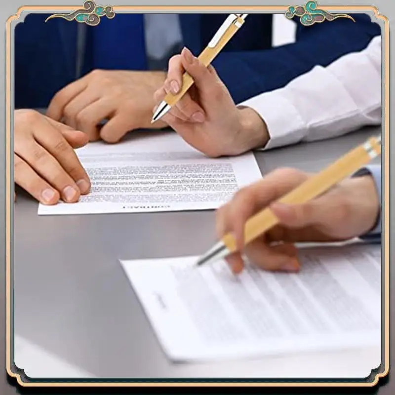 200 Stück Bambus-Kugelschreiber aus Holz, einziehbarer Kugelschreiber, Bambus, schwarze Tinte, 1 mm Stift, Holz, nachhaltige Stifte, 13,5 x 1,1 cm Image