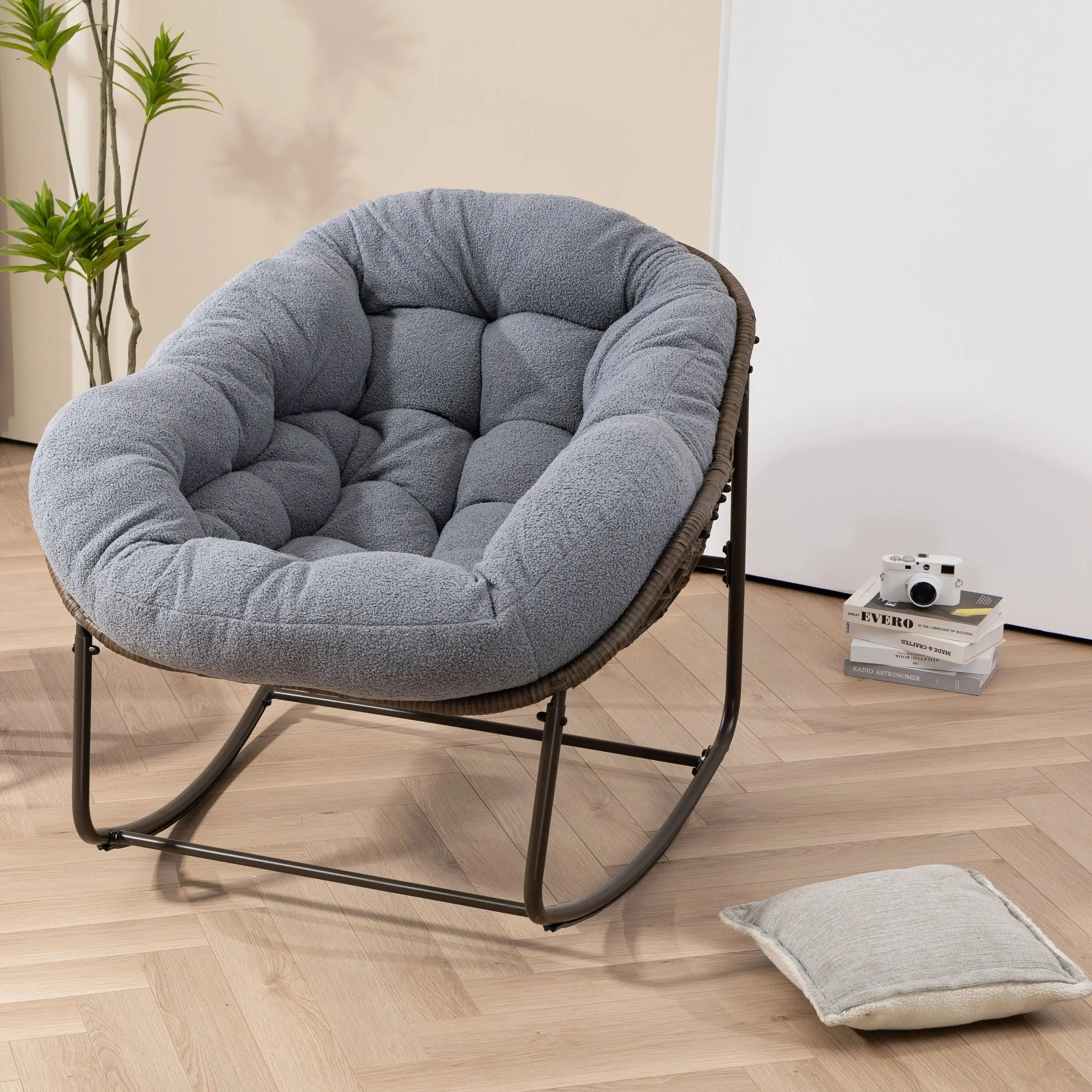 Grauer Terrassen-Rattan-Drehstuhl, Schaukelkissen, Vogelnest, Nickerchen, faules Sofa, abnehmbares Sitzpolster aus Baumwolle, Gartenliege, Schaukelstuhl