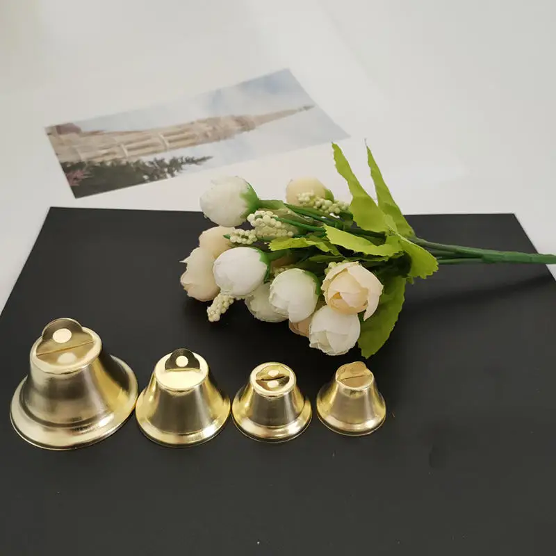 10 Stück 35/38/45/50 mm goldene kleine Jingle Bells zum Aufhängen, Metallglocke, Hochzeit, Weihnachtsdekoration, DIY-Bastelmaterialien Image