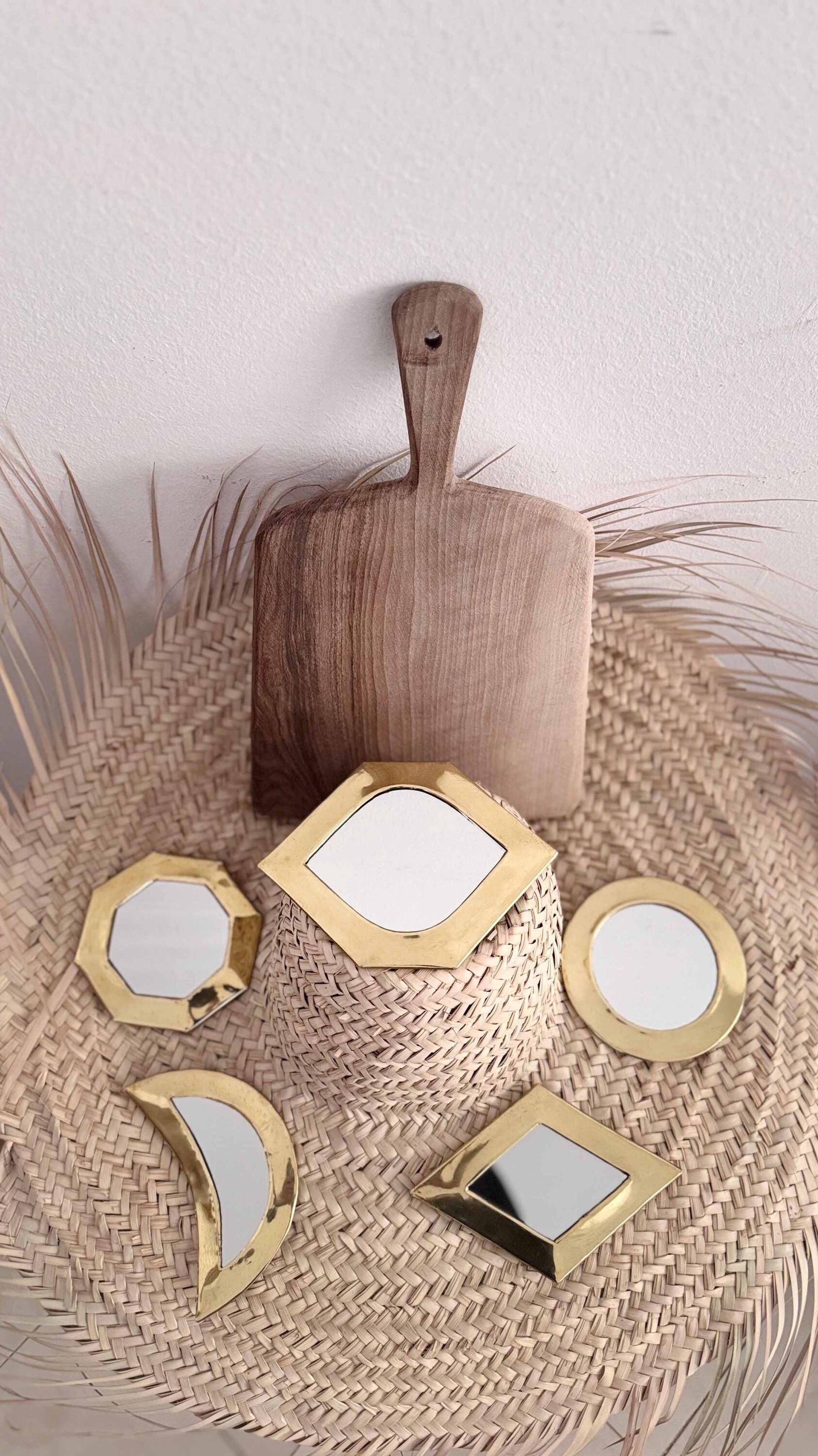 Set 5 di piccoli specchi decorativi in ottone fatti a mano - Specchi da parete Decor