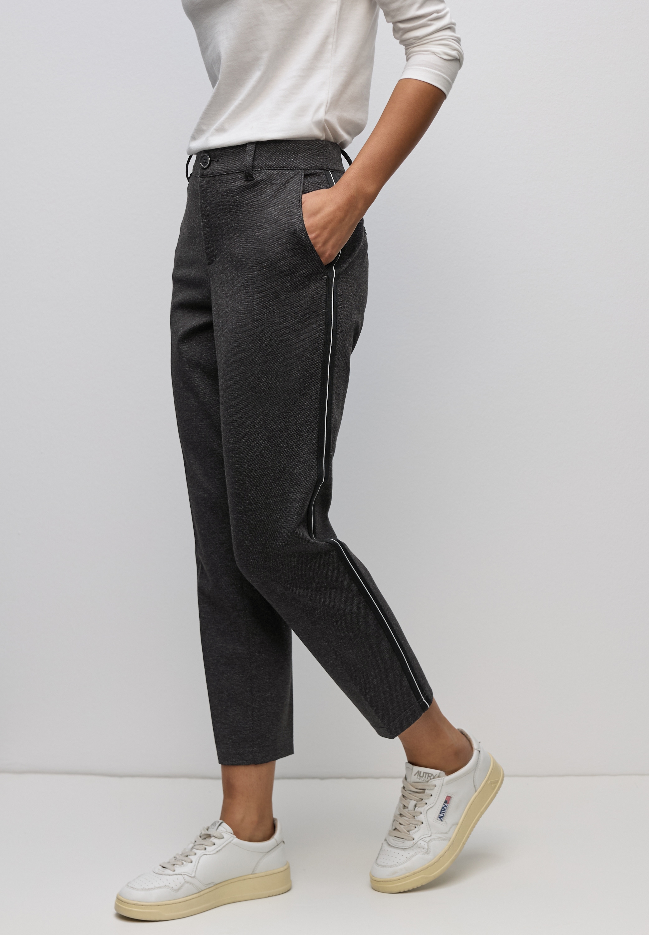 Chinohose STREET ONE, Damen, Gr. 32, Länge 28, schwarz, Stoff, 48% Viskose, 29% Nylon, 15% Polyester, 8% Elasthan, meliert, comfort fit lang, Hosen, Middle Waist Image