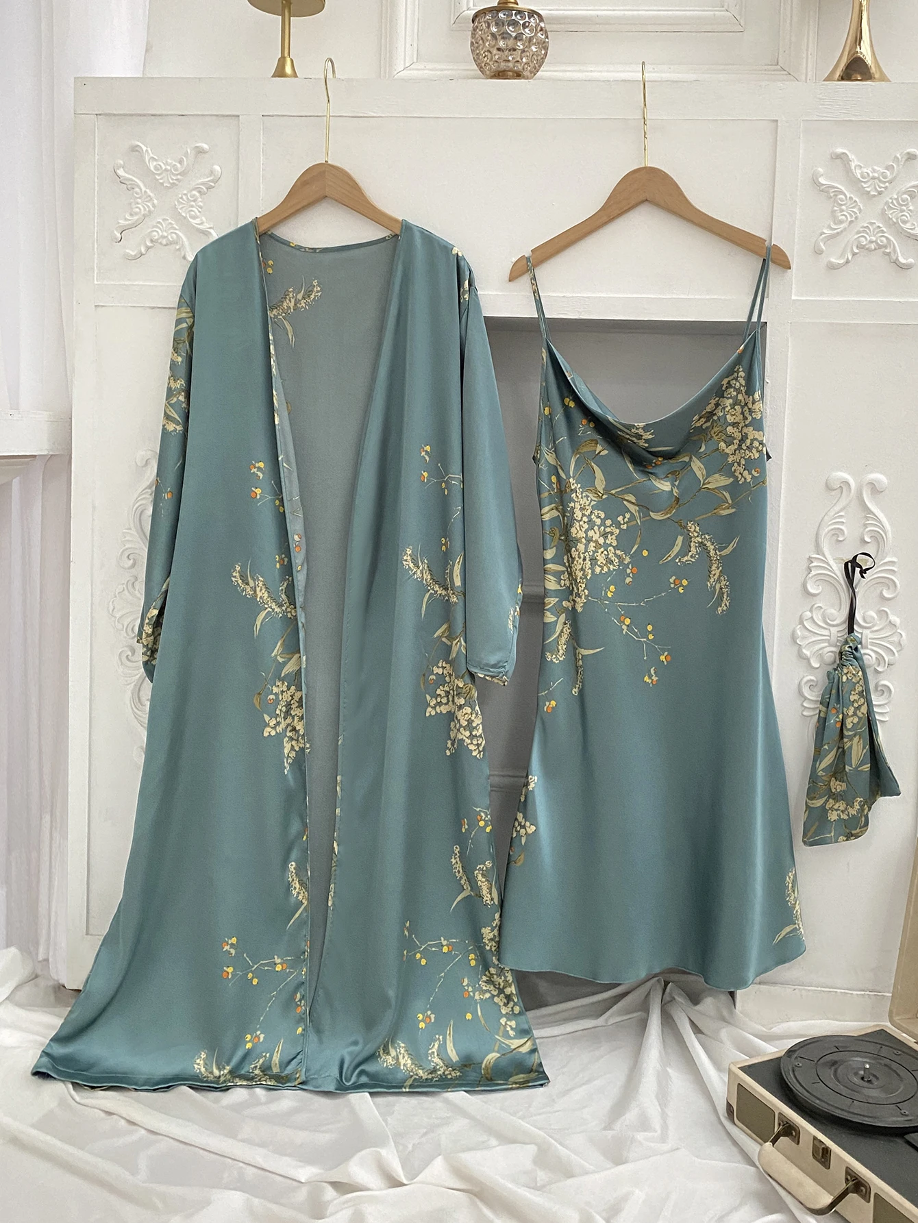 2-teiliges Damen-Nachthemd mit Kirschdruck, lässig, bequem, Heimkleidung mit Aufbewahrungstasche Image