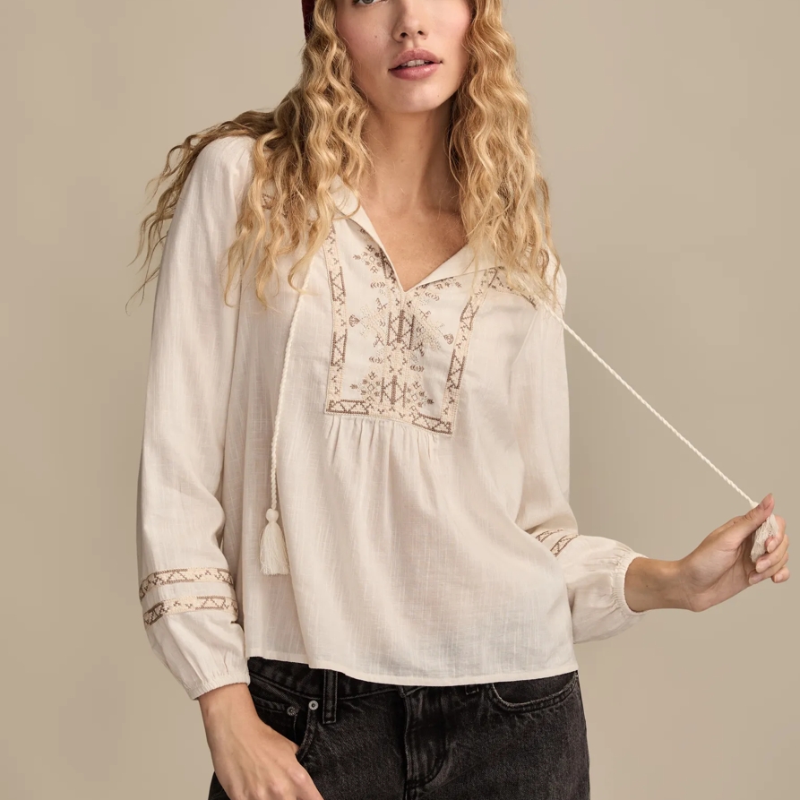 Lucky Brand Embroidered Notch Neck Peasant Top - Women's Clothing Peasant Tops Shirts in Gardenia, Size 2XL