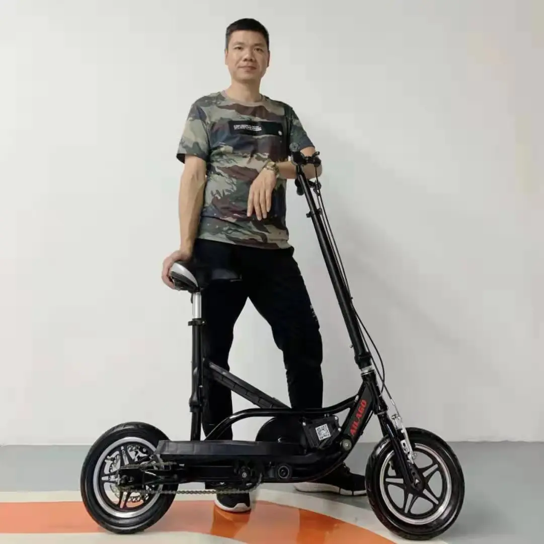 Haushaltsroller mit Sitz, Fitness-Stepper und Rahmen aus Aluminiumlegierung, 12-Zoll-Radpedal-Faltroller Image
