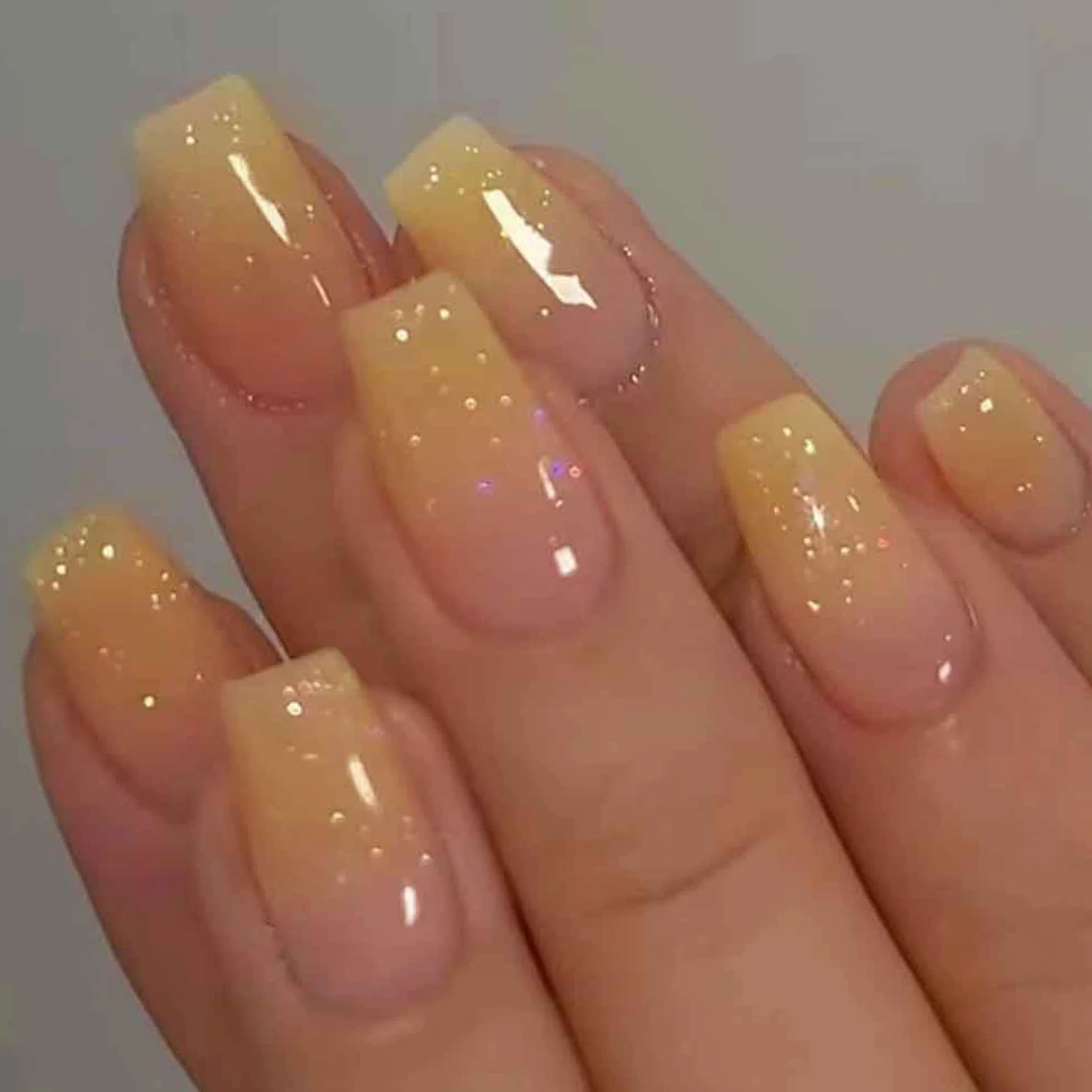 24PCS Long Press Nail Coffin Fake Nail Bright Yellow Gradient Acryl Nail Press Künstlicher Fake Nail Image